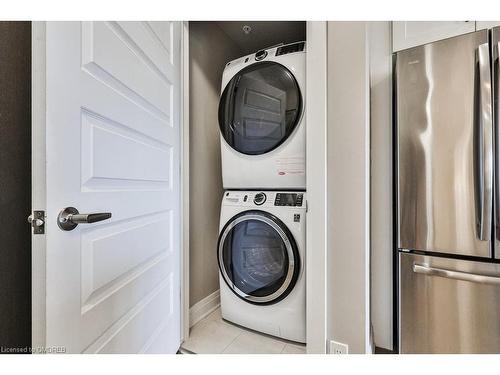 423-102 Grovewood Common, Oakville, ON - Indoor Photo Showing Laundry Room