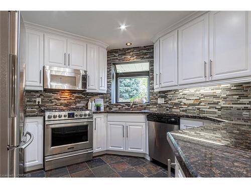 1227 Nathaniel Crescent, Burlington, ON - Indoor Photo Showing Kitchen With Stainless Steel Kitchen With Upgraded Kitchen