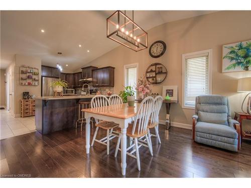 561 Grey Street, Brantford, ON - Indoor Photo Showing Dining Room