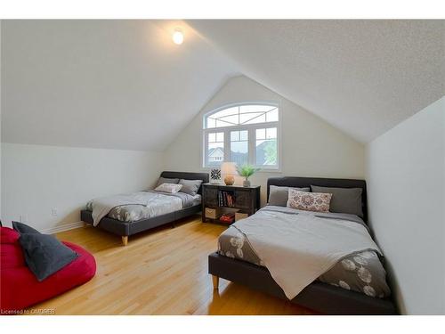 25 Waterview Road, Wasaga Beach, ON - Indoor Photo Showing Bedroom