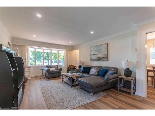 Main-55 Burness Drive, St. Catharines, ON - Indoor Photo Showing Living Room