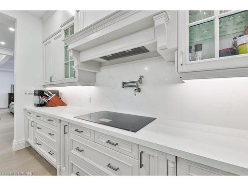 2409 Lakeshore Road, Burlington, ON - Indoor Photo Showing Kitchen