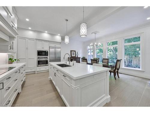 2409 Lakeshore Road, Burlington, ON - Indoor Photo Showing Kitchen With Upgraded Kitchen