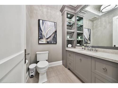 1389 Weaver Avenue, Oakville, ON - Indoor Photo Showing Bathroom