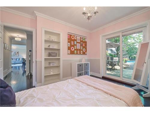 421 Seaton Drive, Oakville, ON - Indoor Photo Showing Bedroom