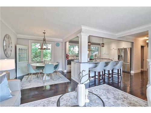 421 Seaton Drive, Oakville, ON - Indoor Photo Showing Dining Room