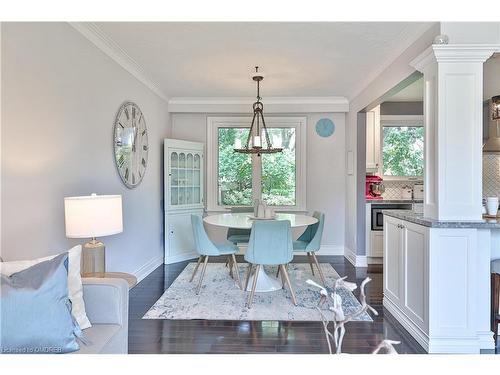 421 Seaton Drive, Oakville, ON - Indoor Photo Showing Dining Room