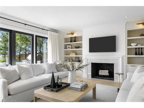 3 Ennisclare Drive E, Oakville, ON - Indoor Photo Showing Living Room With Fireplace