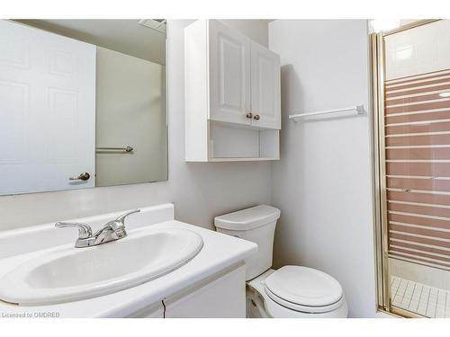 402-5070 Pinedale Avenue, Burlington, ON - Indoor Photo Showing Bathroom