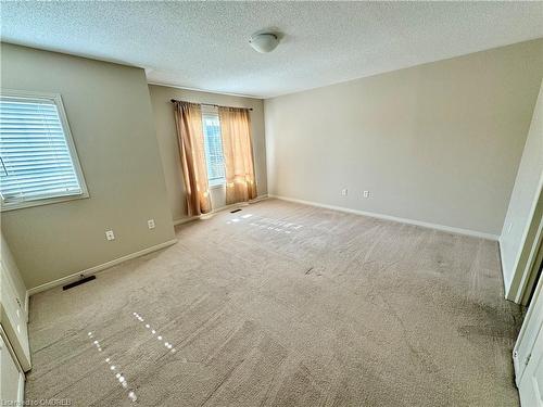 1807 Cobra Crescent, Burlington, ON - Indoor Photo Showing Other Room