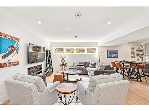 337 Yellow Birch Crescent, The Blue Mountains, ON - Indoor Photo Showing Living Room