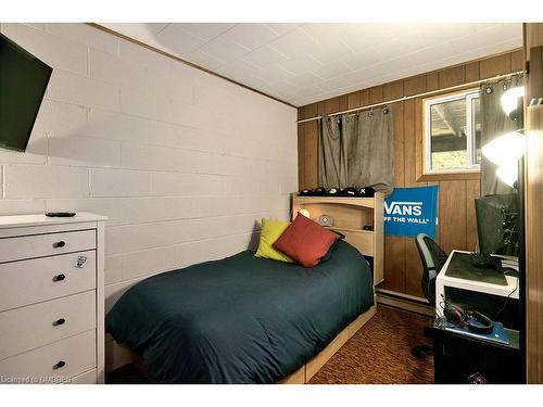 3-566237 Sideroad 7A Sideroad, Kimberley, ON - Indoor Photo Showing Bedroom