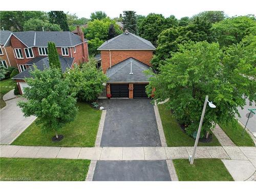 1125 Grandeur Crescent, Oakville, ON - Outdoor