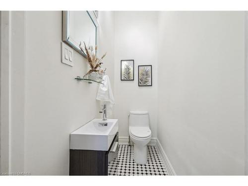 18 Earnbridge Street, Toronto, ON - Indoor Photo Showing Bathroom