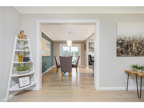 349 Delrex Boulevard, Halton Hills, ON - Indoor Photo Showing Dining Room