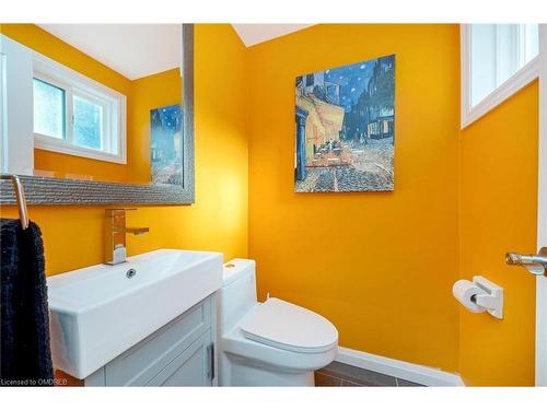 349 Delrex Boulevard, Halton Hills, ON - Indoor Photo Showing Bathroom