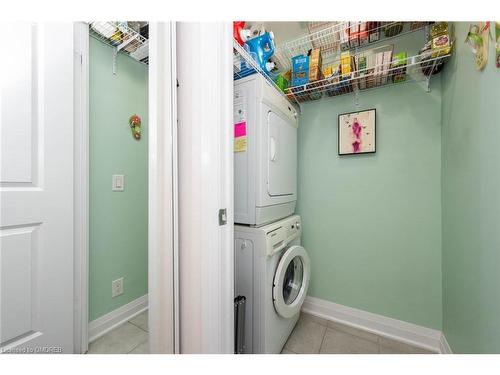 710-1055 Southdown Road, Mississauga, ON - Indoor Photo Showing Laundry Room