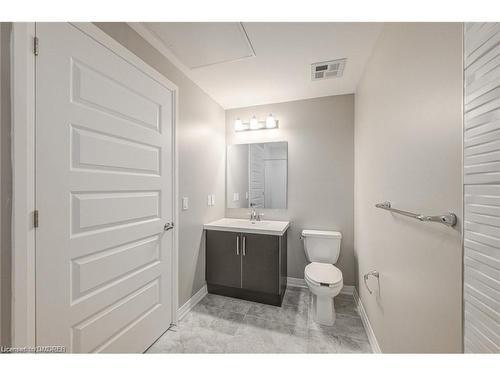 417-102 Grovewood Common, Oakville, ON - Indoor Photo Showing Bathroom