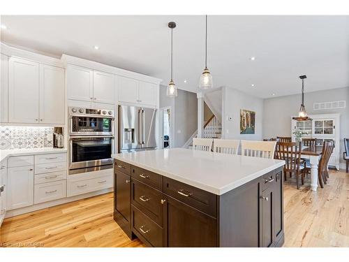 363 Walton Street, Oakville, ON - Indoor Photo Showing Kitchen With Upgraded Kitchen