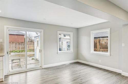 131 Bell Avenue, Hamilton, ON - Indoor Photo Showing Other Room