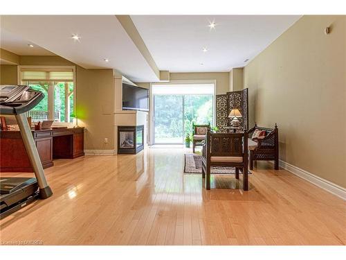 15-2400 Neyagawa Boulevard, Oakville, ON - Indoor With Fireplace