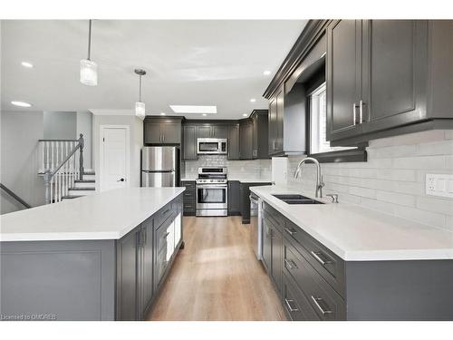 169 Ravenbury Drive, Hamilton, ON - Indoor Photo Showing Kitchen With Double Sink With Upgraded Kitchen