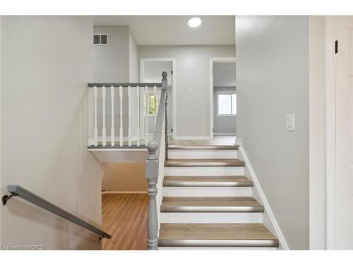 169 Ravenbury Drive, Hamilton, ON - Indoor Photo Showing Other Room