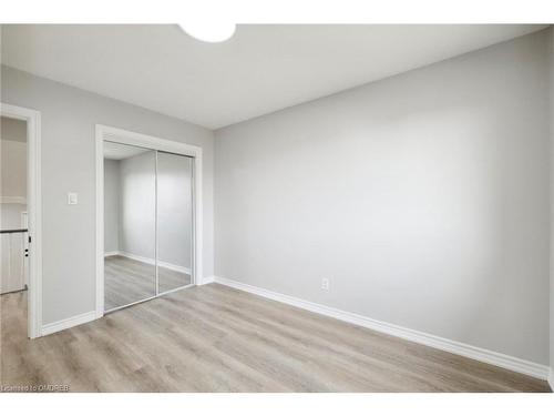 169 Ravenbury Drive, Hamilton, ON - Indoor Photo Showing Other Room