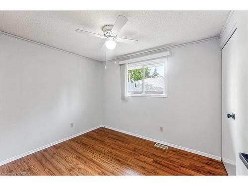 90 Greenbrier Road, Cambridge, ON - Indoor Photo Showing Other Room