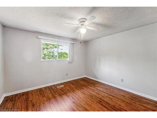 90 Greenbrier Road, Cambridge, ON - Indoor Photo Showing Other Room