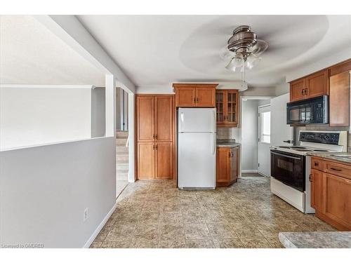 90 Greenbrier Road, Cambridge, ON - Indoor Photo Showing Kitchen