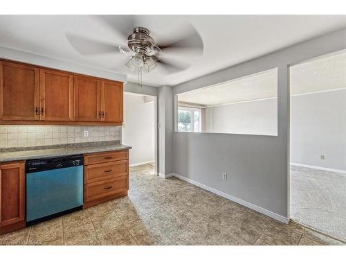 90 Greenbrier Road, Cambridge, ON - Indoor Photo Showing Kitchen