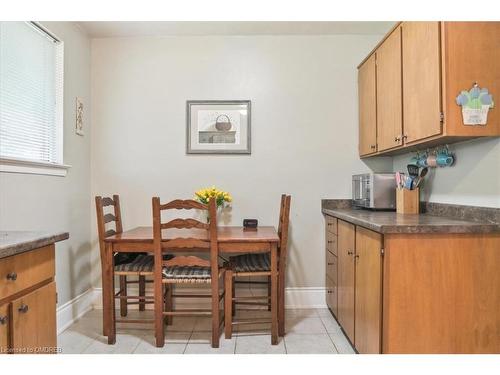 468 Anthony Drive, Oakville, ON - Indoor Photo Showing Dining Room