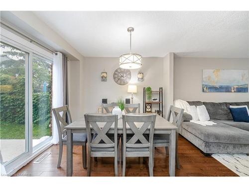 466 Woodlawn Crescent, Milton, ON - Indoor Photo Showing Dining Room