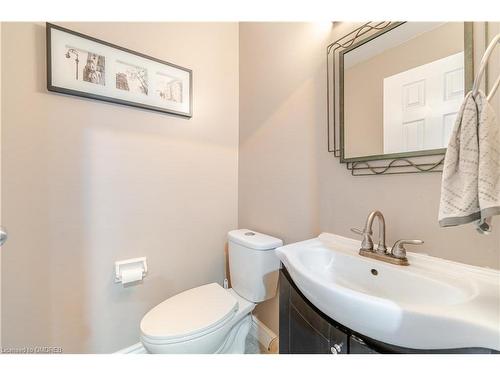 466 Woodlawn Crescent, Milton, ON - Indoor Photo Showing Bathroom