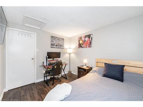 466 Woodlawn Crescent, Milton, ON - Indoor Photo Showing Bedroom