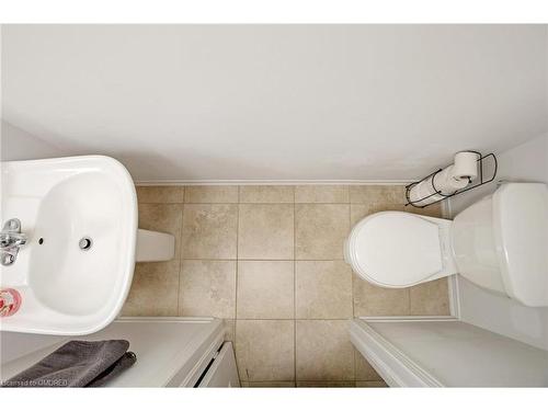 22-2500 Post Road, Oakville, ON - Indoor Photo Showing Bathroom