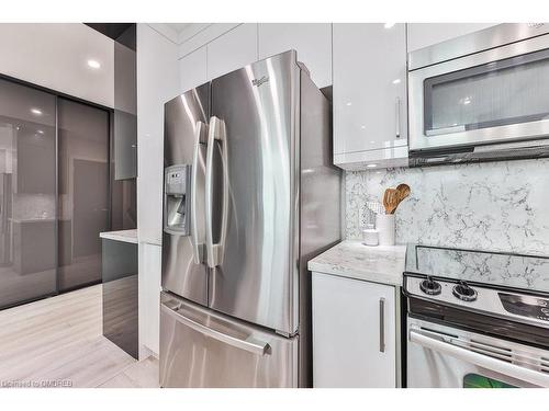 Ph2803-3985 Grandpark Drive, Mississauga, ON - Indoor Photo Showing Kitchen