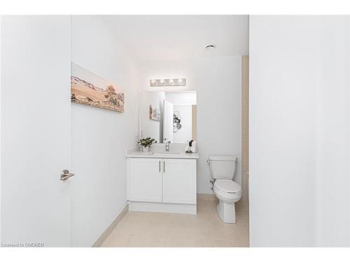 403-600 North Sevice Road, Hamilton, ON - Indoor Photo Showing Bedroom