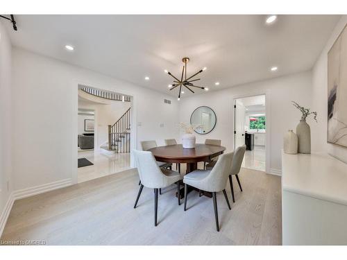 2050 Saint Andrews Place, Mississauga, ON - Indoor Photo Showing Dining Room