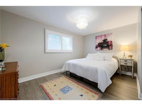 2169 Sunnyvale Drive, Oakville, ON - Indoor Photo Showing Bedroom