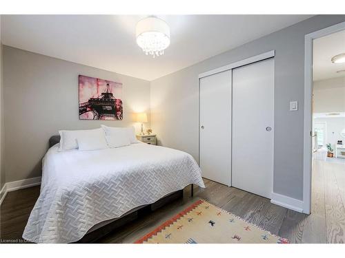 2169 Sunnyvale Drive, Oakville, ON - Indoor Photo Showing Bedroom