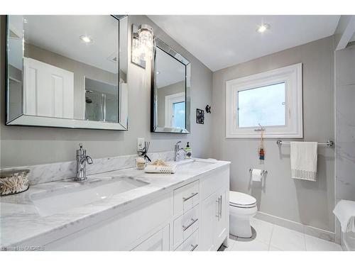 2169 Sunnyvale Drive, Oakville, ON - Indoor Photo Showing Bathroom