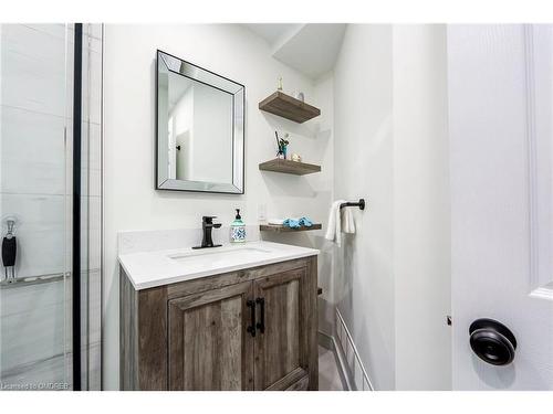 2169 Sunnyvale Drive, Oakville, ON - Indoor Photo Showing Bathroom