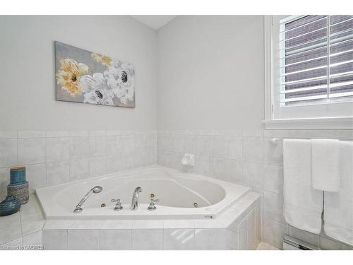 440 Melrose Avenue, Toronto, ON - Indoor Photo Showing Bathroom