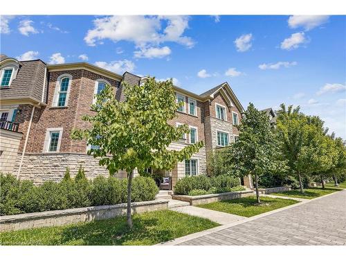 3-3045 George Savage Avenue, Oakville, ON - Outdoor