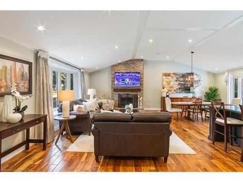 1381 Beemer Avenue, Mississauga, ON - Indoor Photo Showing Living Room With Fireplace