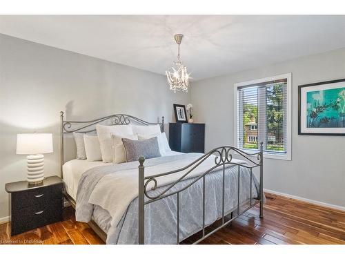 1381 Beemer Avenue, Mississauga, ON - Indoor Photo Showing Bedroom