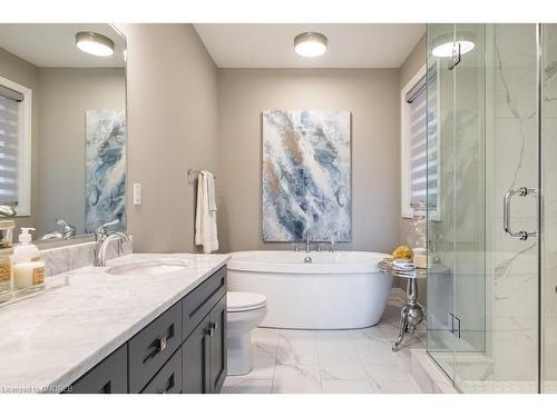 1456 Ford Strathy Crescent, Oakville, ON - Indoor Photo Showing Bathroom