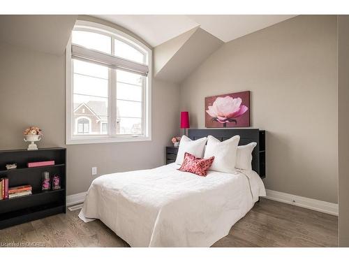 1456 Ford Strathy Crescent, Oakville, ON - Indoor Photo Showing Bedroom